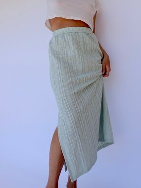 Mint green knit skirt